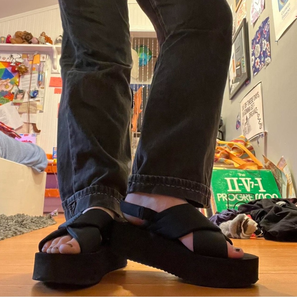 Early 2000’s Rocket Dog chunky platform sandals